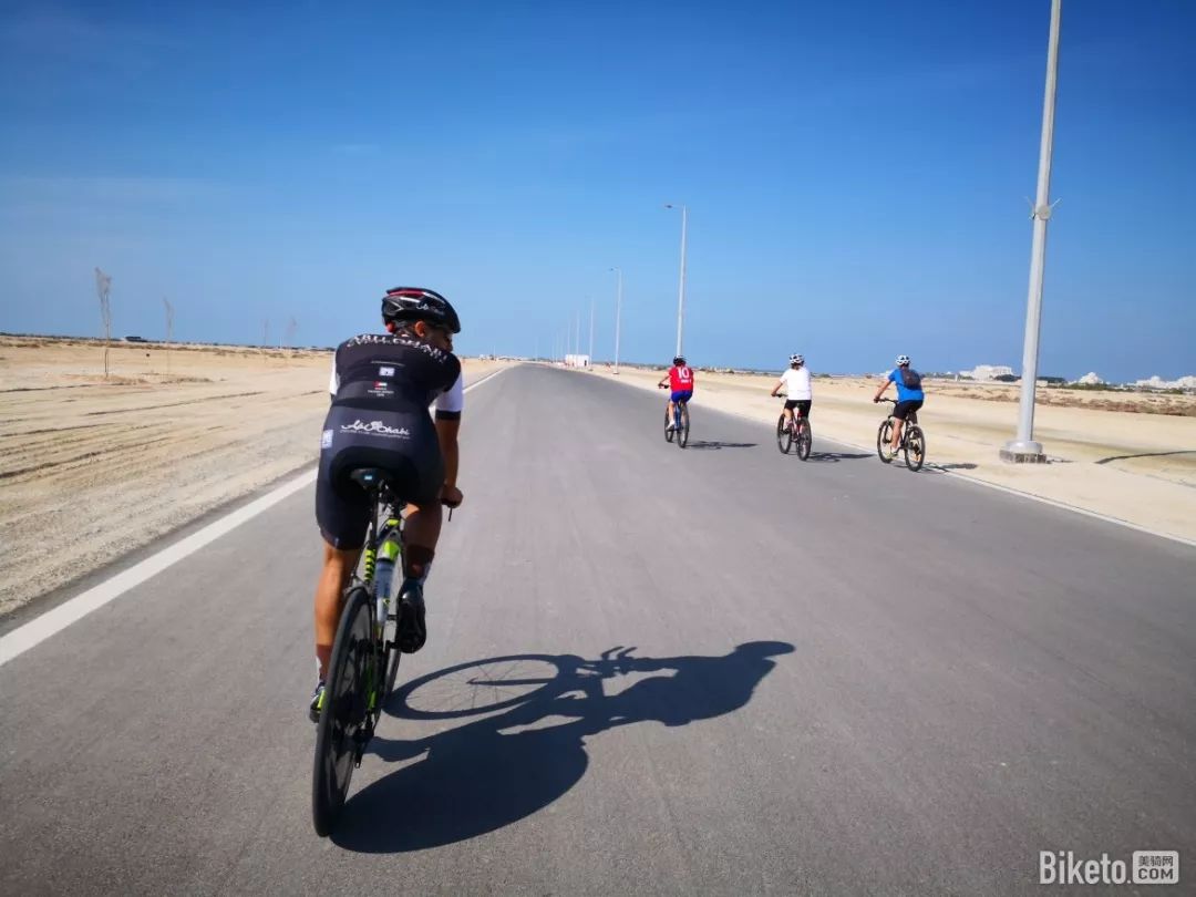 中东土豪越野攻略,中东土豪们的玩车日常