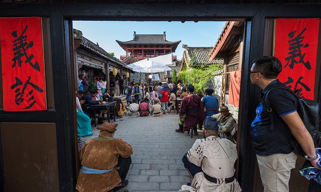 春节横店影视城门票价格表,横店影视城春节免费游玩
