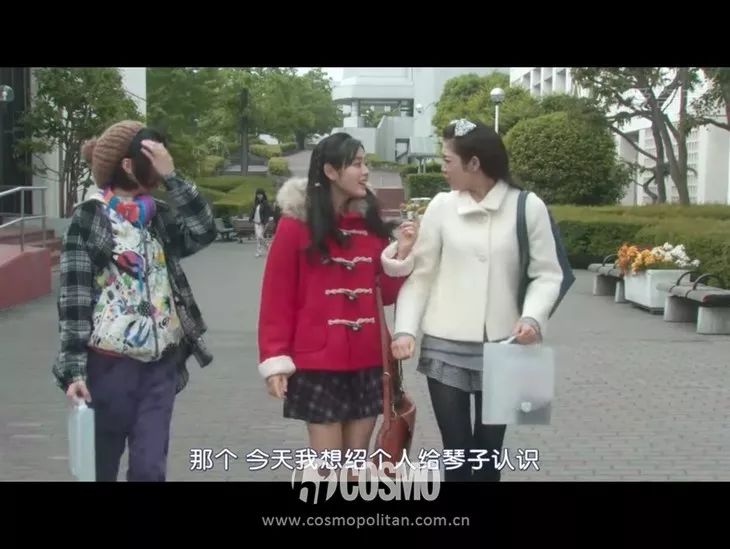 我没有年轻10岁的药，但马思纯这件“少女感”可以