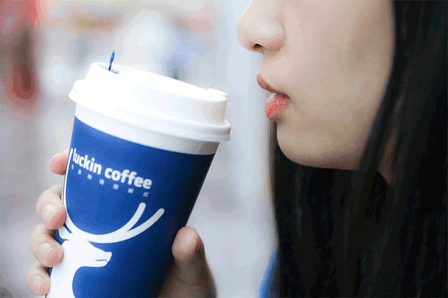 元旦新年就来2751YOLO城市广场，500元友阿购物卡免费送！