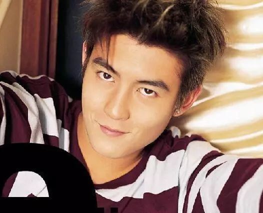 濂崇敓绌縴eezy濂界湅杩樻槸绌縜j濂界湅,yeezy绌縜j