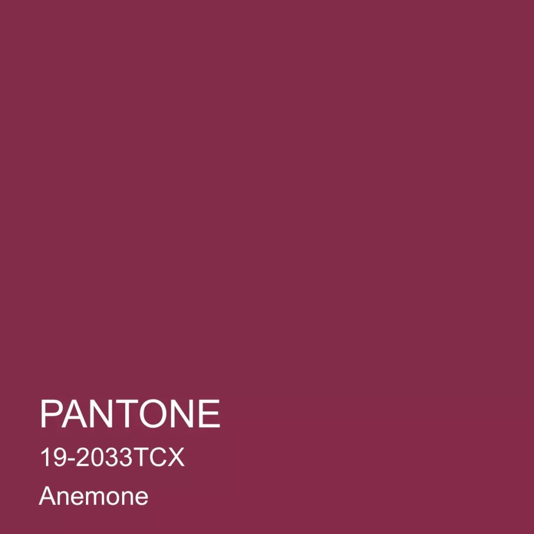 李宇春易烊千玺演绎时代感,易烊千玺穿中国红