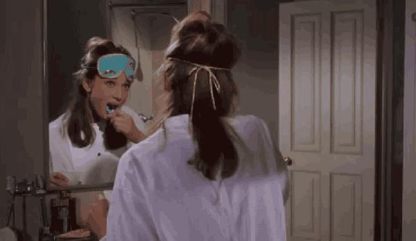 马桶下水管道一直有异味怎么解决,马桶里的脏东西洗不下来怎么办