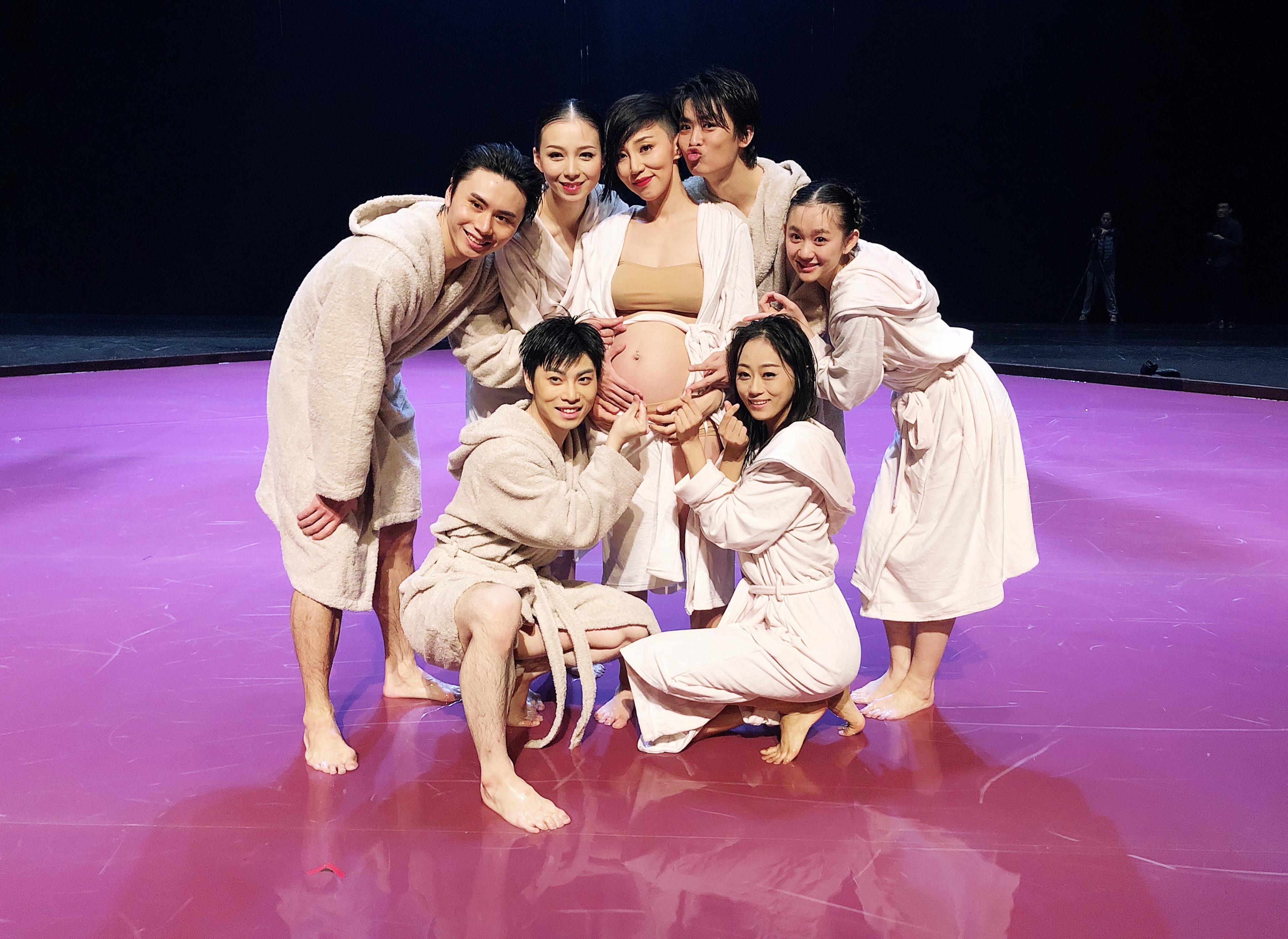 「听」专访舞蹈剧场《大饭店》导演兼舞者黎星：这是一部“现象级”“限量版”作品