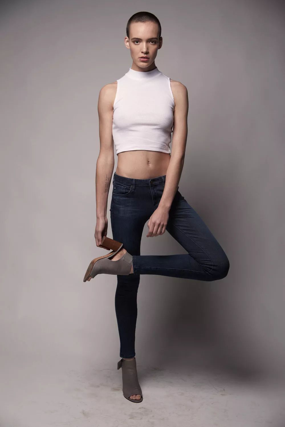 雌雄莫辨｜女孩的娇柔脸和男孩的身躯在TA身上同时出现……