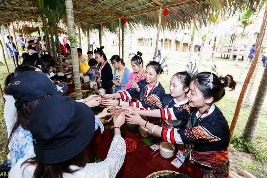 感受一下海南年味,黎族风味美食