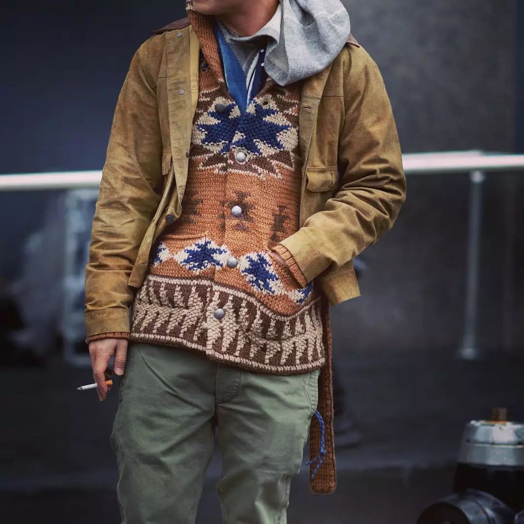 儿时的毛衣都是妈妈织的,回忆年轻时候织的毛衣