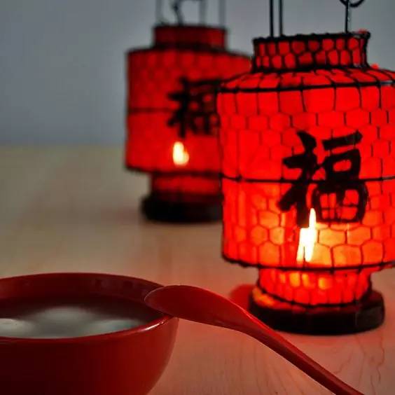 闹元宵猜灯谜线上线下乐不停,元宵猜灯谜的套路要怎么猜