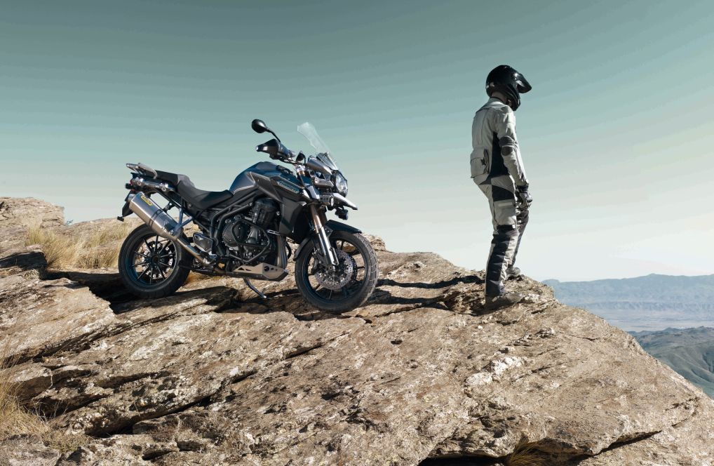 摩托车最重要的安全配置是什么,骑手安全装备