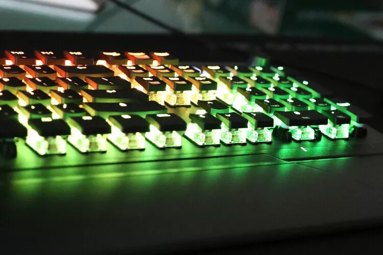 感受工匠精神——德国冰豹Vulcan120Aimo机械键盘开箱