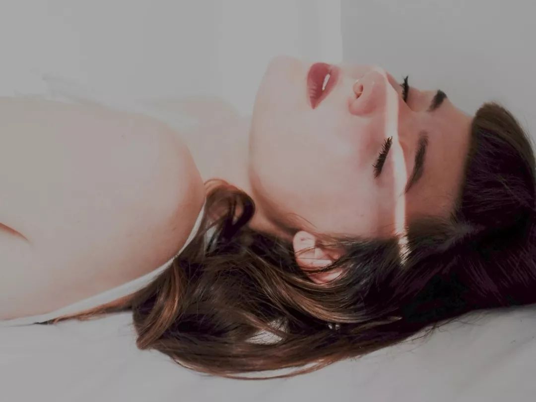 年底变美100个秘诀,瞬间见效告别暗沉拥有透亮美肌