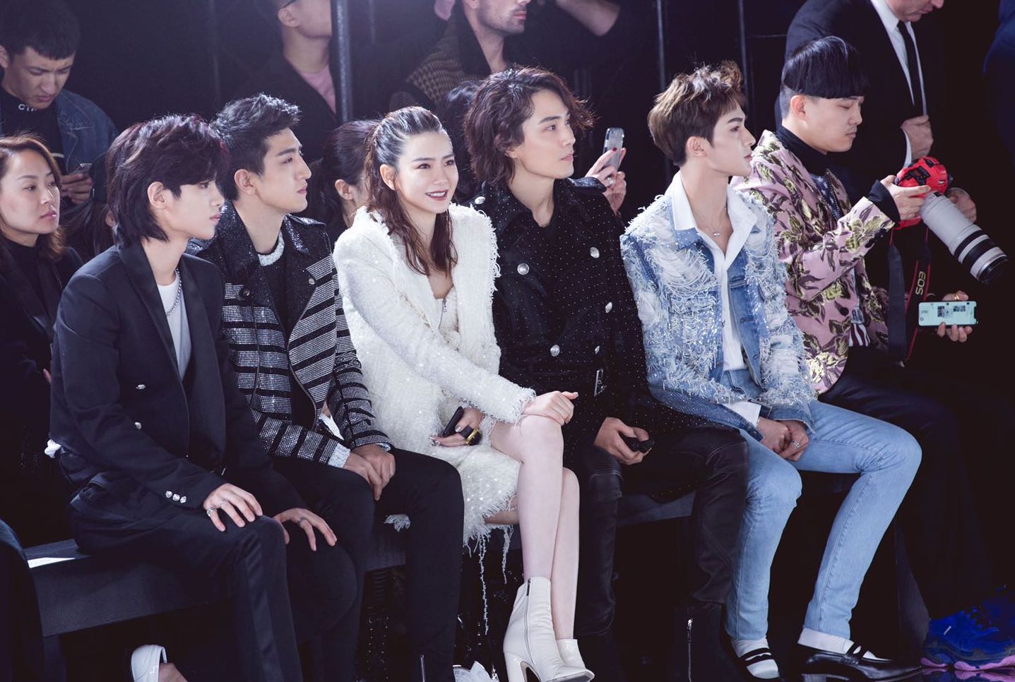 戚薇机场穿黑色连体裤,戚薇西裤红毯造型