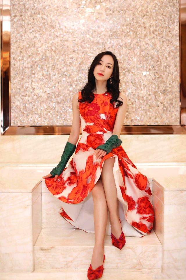 韩雪穿红色衣服,韩雪惊艳的穿衣搭配