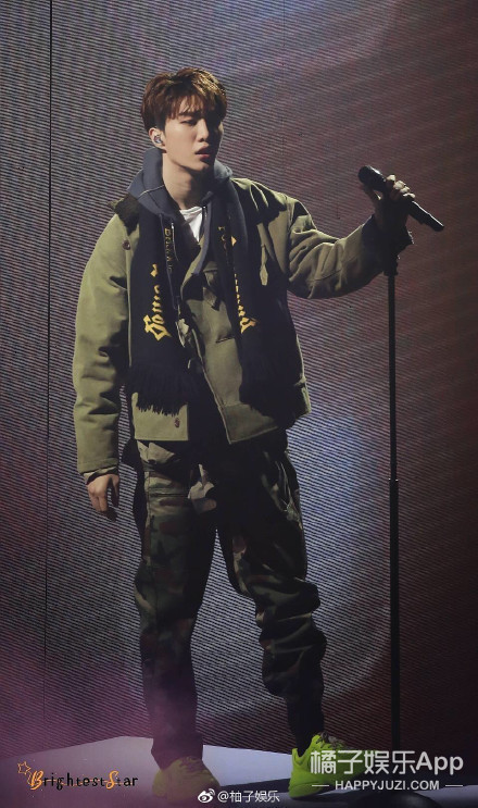 这届站姐太会搞事情！代拍之后又开始代喊，文案必须注入灵魂