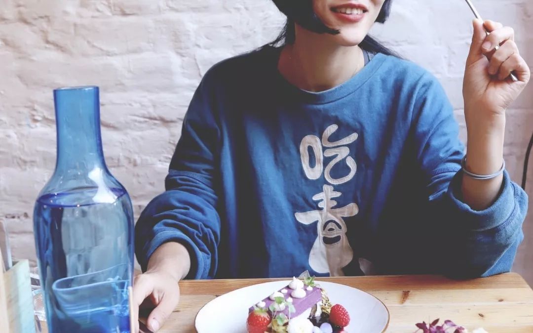 出租屋改造捡破烂,靠捡废品装修