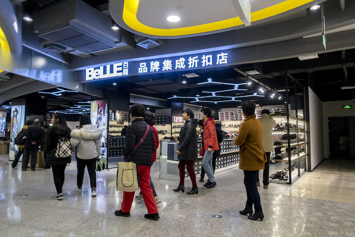 过年买衣服你们会在实体店买吗,过年买新衣