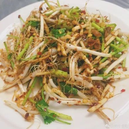 贵阳不光折耳根还有很多美食,贵阳美食里有特色米饭