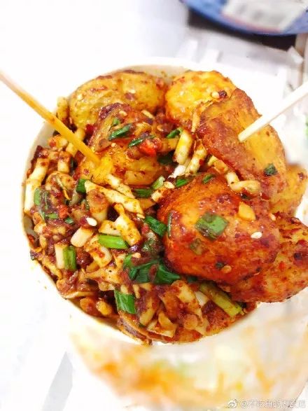 贵阳不光折耳根还有很多美食,贵阳美食里有特色米饭