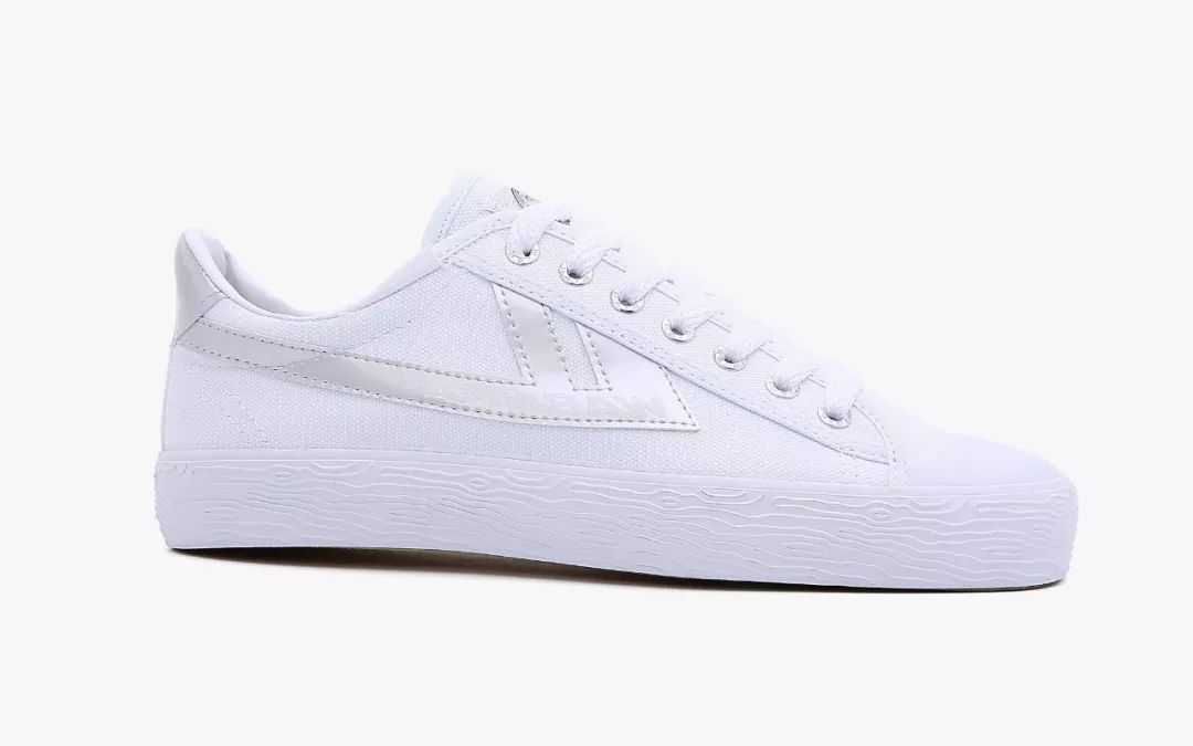 回力鞋子卖10块一双,几十块的回力鞋子是不是正品