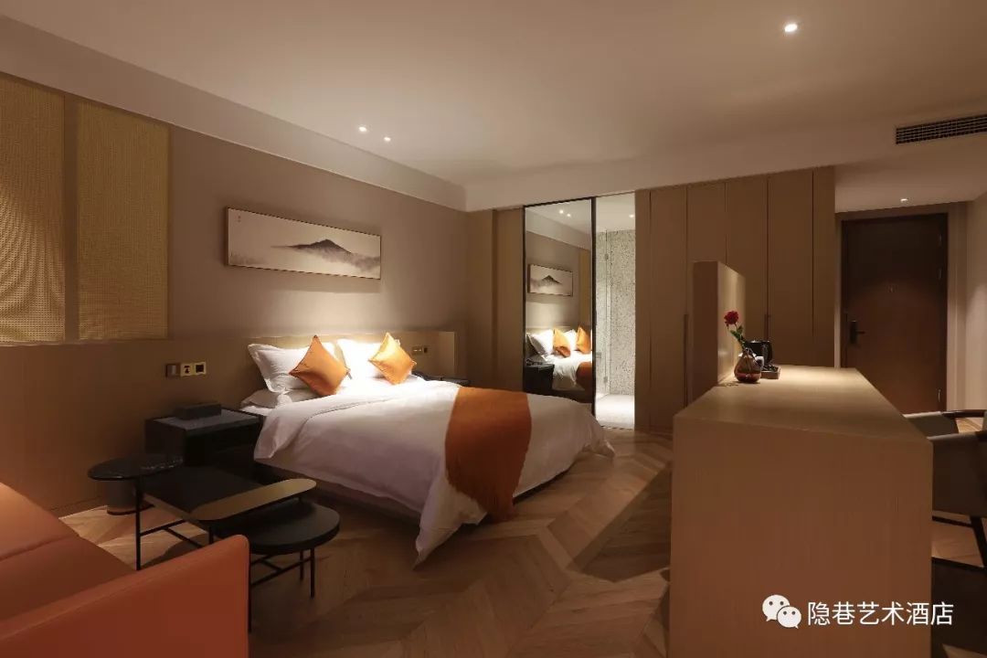 闅愬贩鑹烘湳閰掑簵鏃╅,闅愬贩绮惧搧閰掑簵