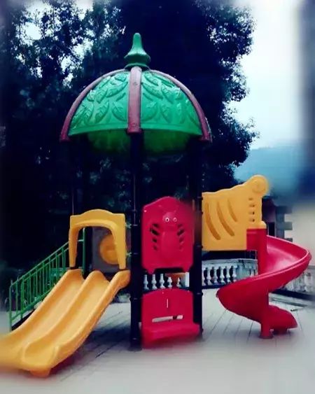 第四城网友特惠｜299元=2大2小「花水湾第一村生态酒店」客房1晚+自助双早+无限次温泉！