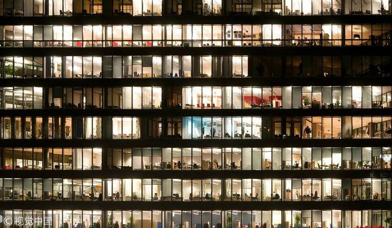 互联网一脚急刹，职场人加速淘汰|深氪