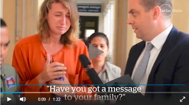 为爱情贩毒的女孩,为了毒品女孩放弃了自己