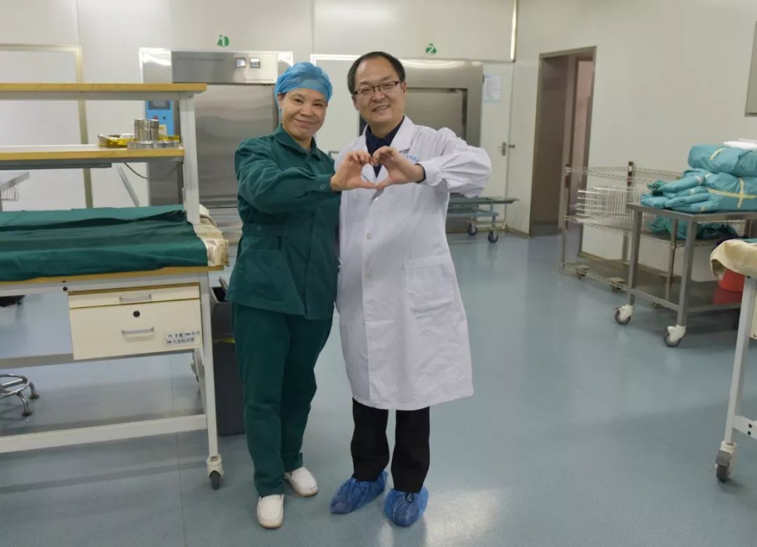 白大褂变装情侣,医学院白大褂情侣照换装