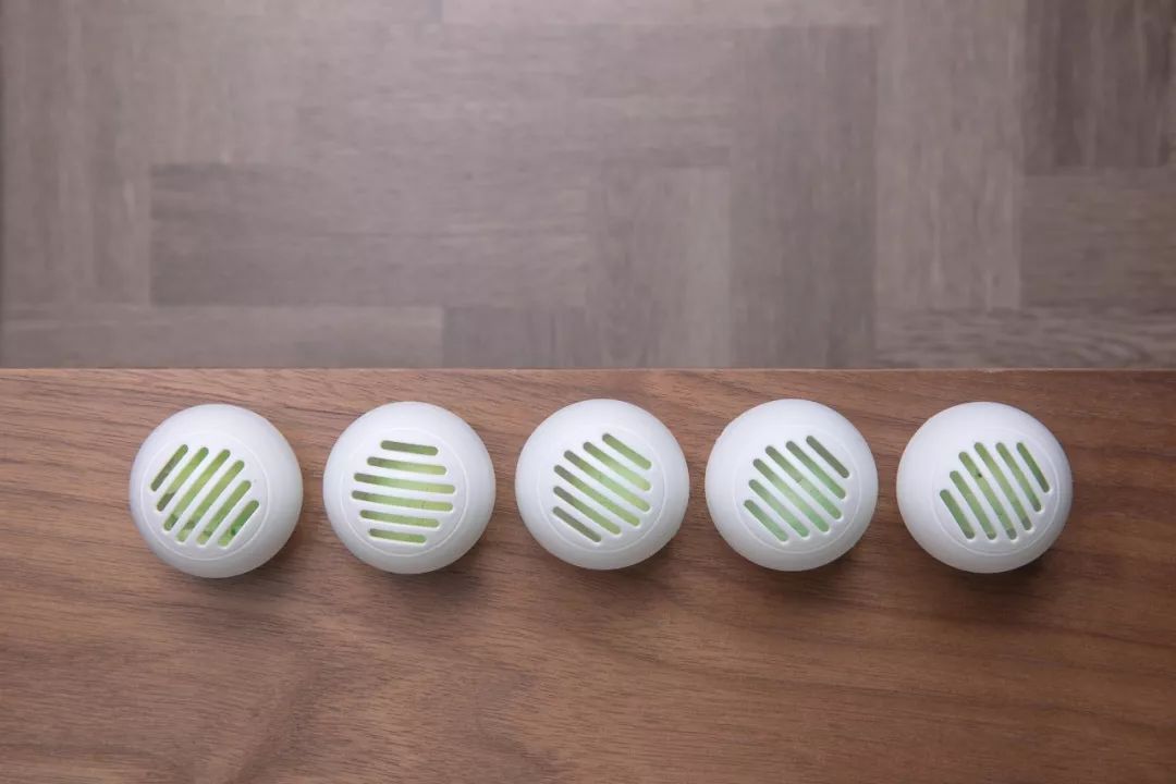 这颗小白球,居然彻底治愈了我的脚臭,日本家庭必备的除臭杀菌神物,三分钟还你一个清新的“脚气”!