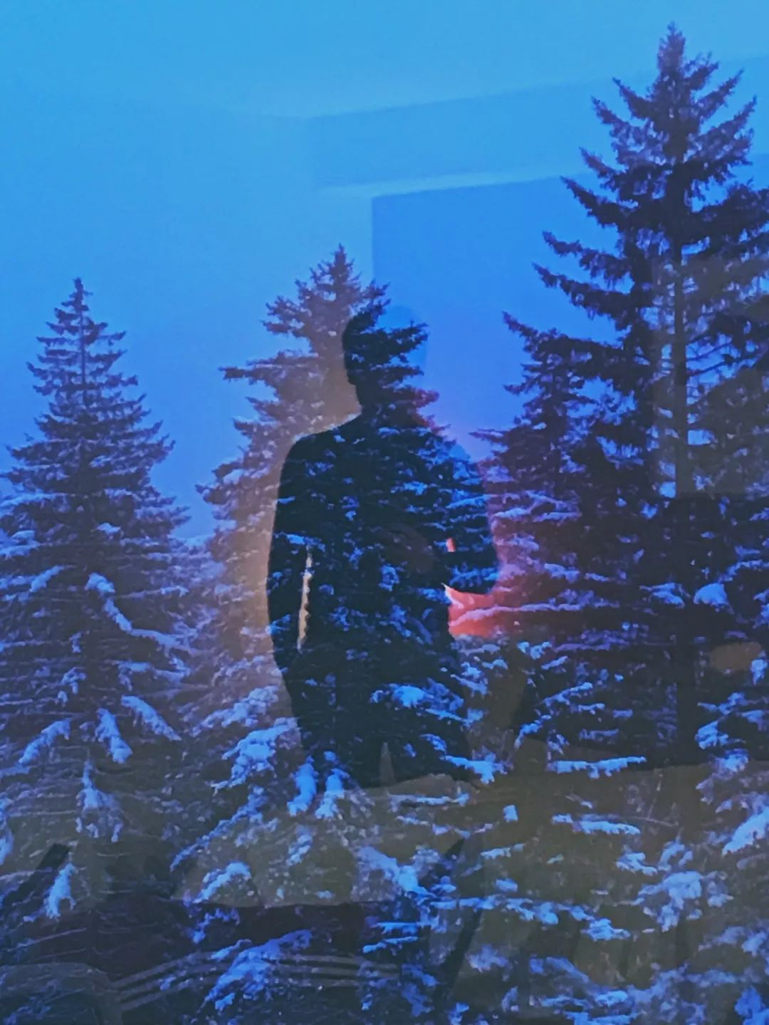 跟台湾小哥哥一起骑着雪地摩托车在北海道的雪地里野