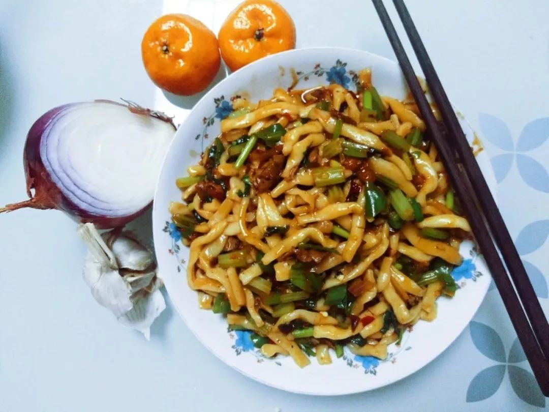 为了楼下那碗面，我能天天早起两个小时｜那些勾魂的家乡小吃