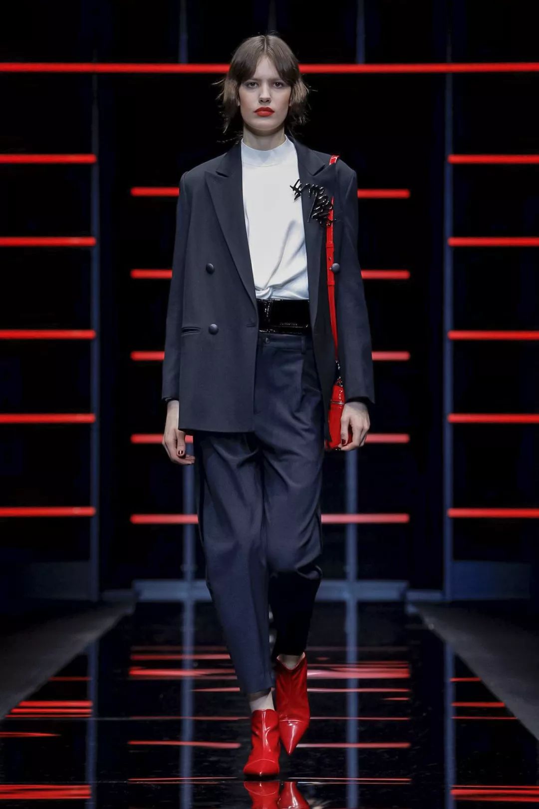 看完这场EmporioArmani，我终于感受到自由女性的魅力