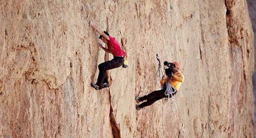 世界徒手攀岩第一人奥斯卡,摄影师不敢看的攀岩