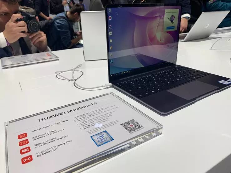 华为最新折叠屏手机matex2s,华为折叠屏matex5g版