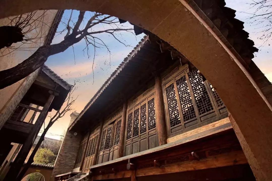 躲入小楼成一统,躲进小楼成一统的含义