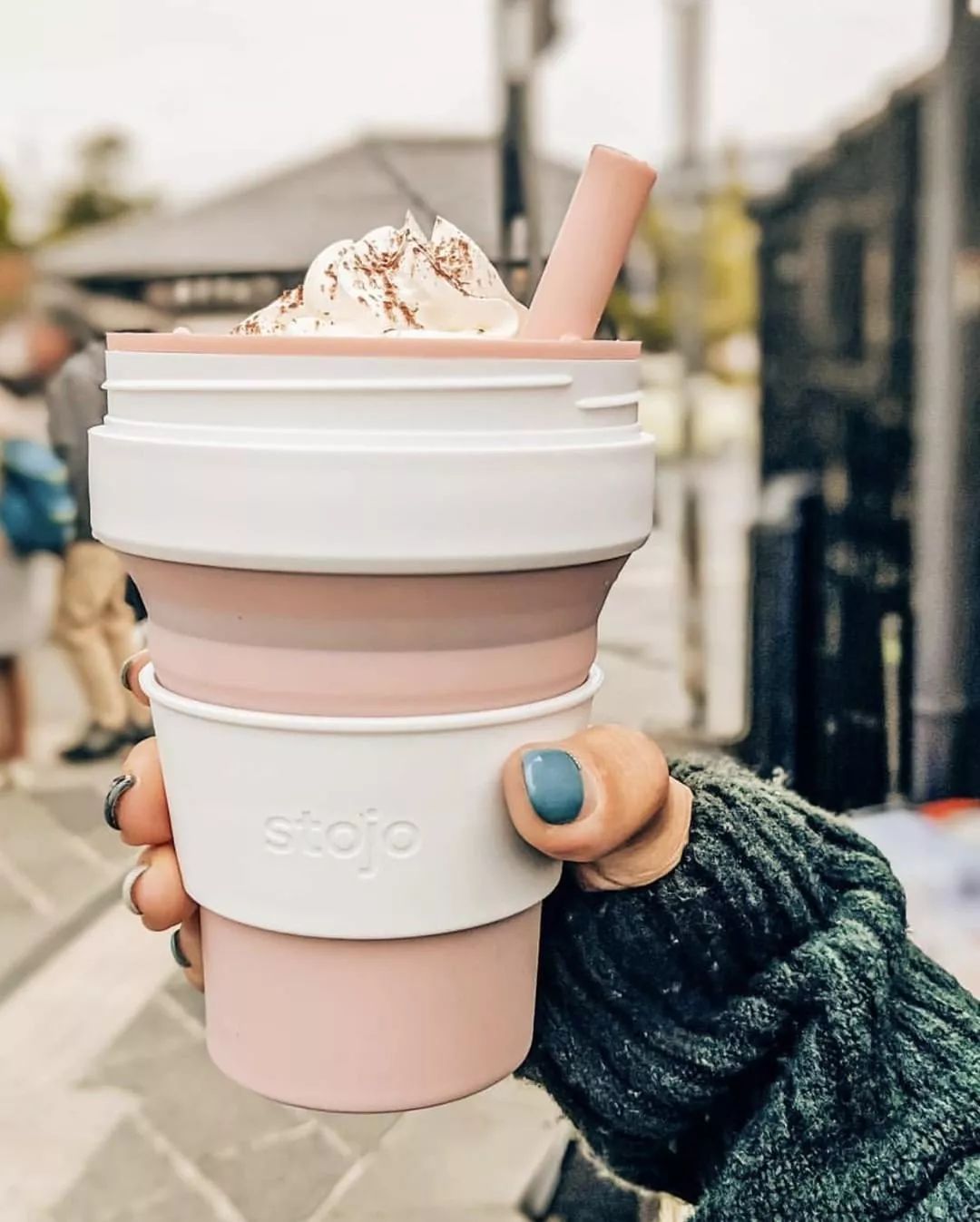 一秒折叠变身粉饼盒大小,火爆ins的随身杯,上哪都能喝干净水!