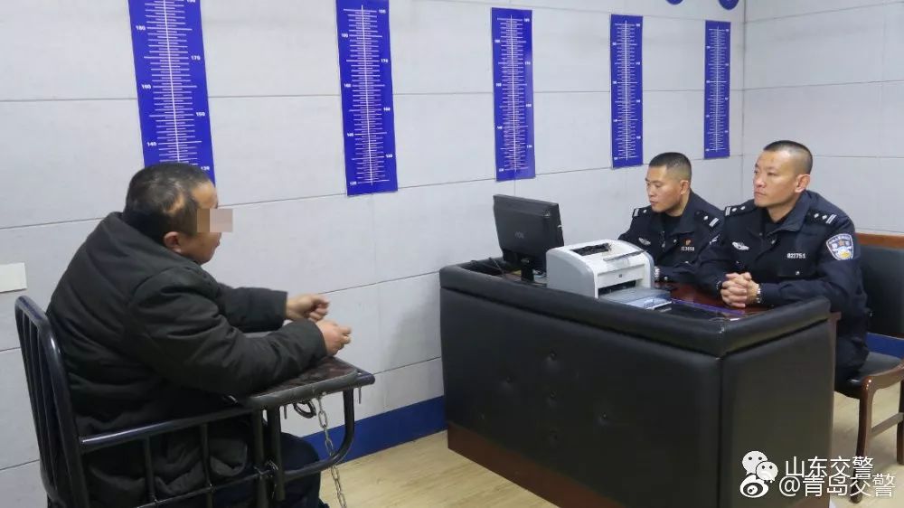 他为什么如此疯狂？“逃跑”+连撞20多米护栏！