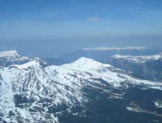 旅游就是自己的城市呆腻了换个别人的城市呆着这里能满足您对旅行的所有想象！