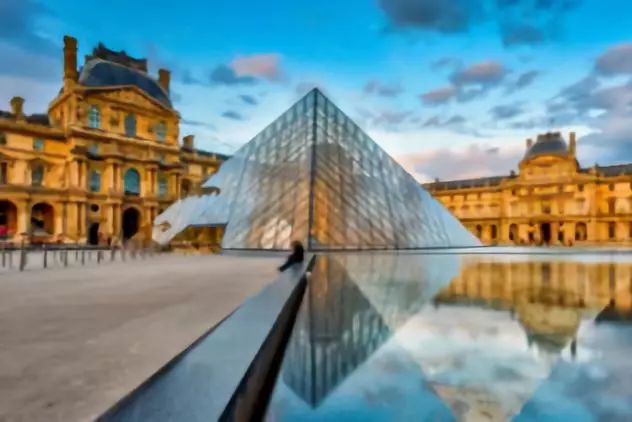 旅游就是自己的城市呆腻了换个别人的城市呆着这里能满足您对旅行的所有想象！