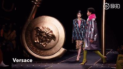 韩国最受争议的超模来了,谁说平胸不性感?