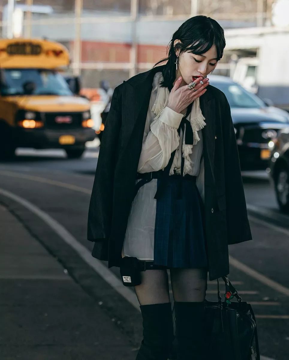 韩国最受争议的超模来了,谁说平胸不性感?