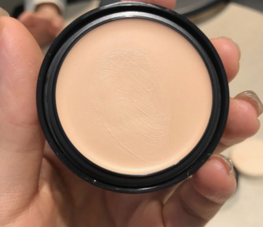 气垫粉底液粉膏选哪一个,粉条粉底膏cc