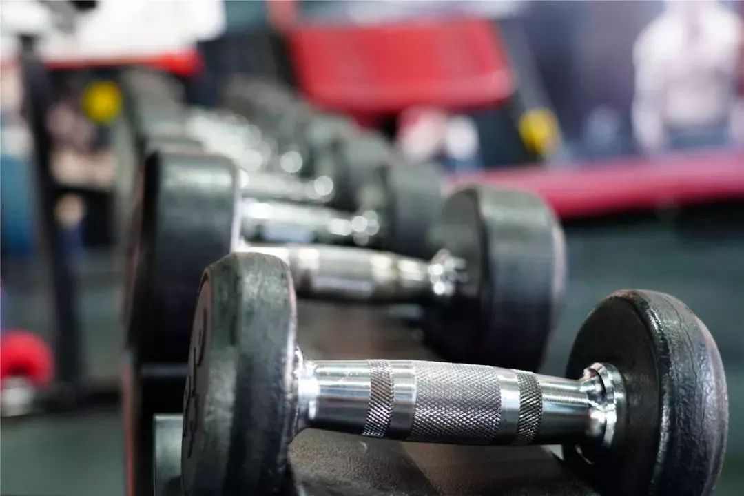 健身吸引人的营销广告词,健身宣传广告