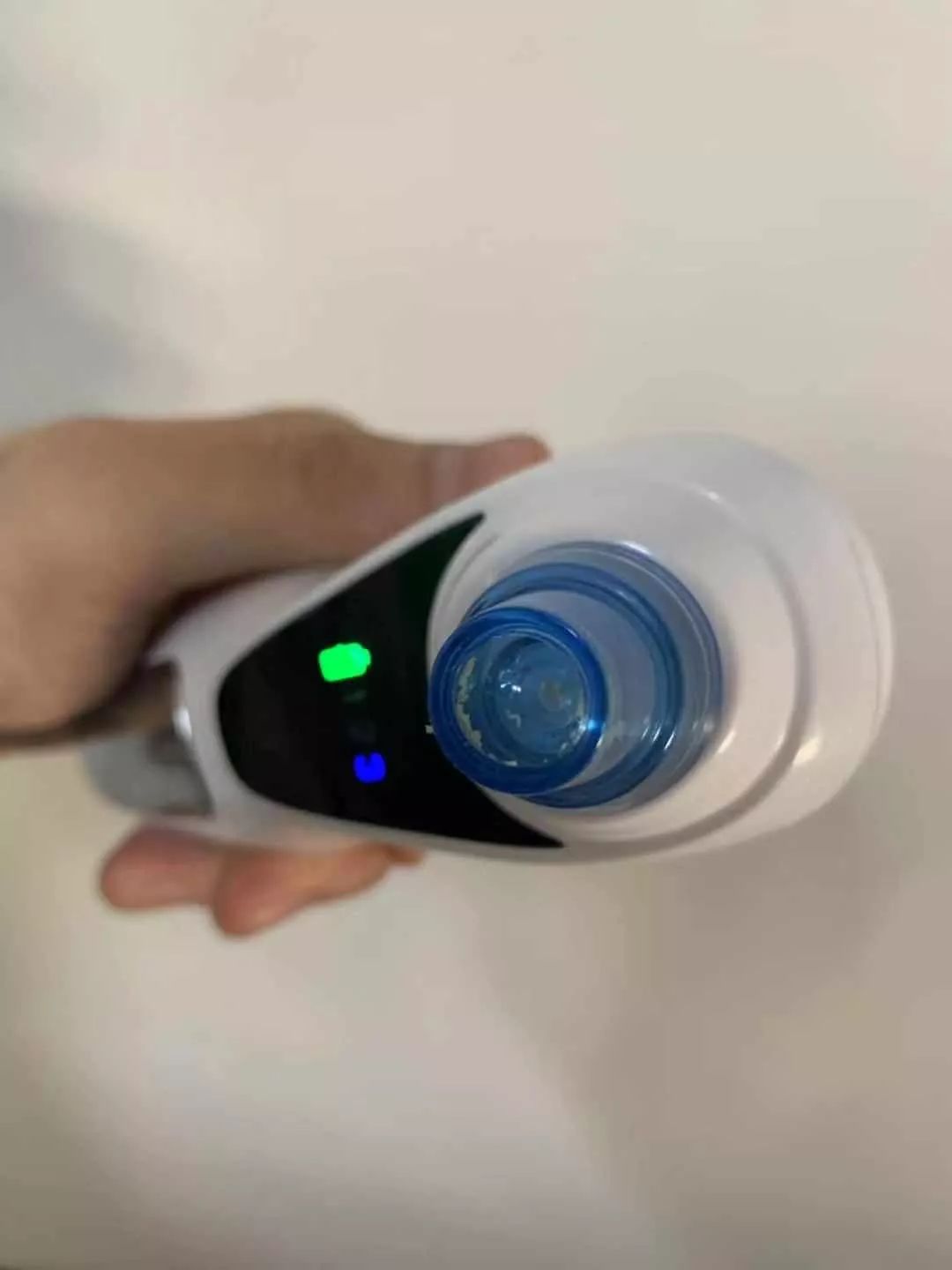 辣眼睛，有人用它吸出一整年的黑头，看完我果断下单了！