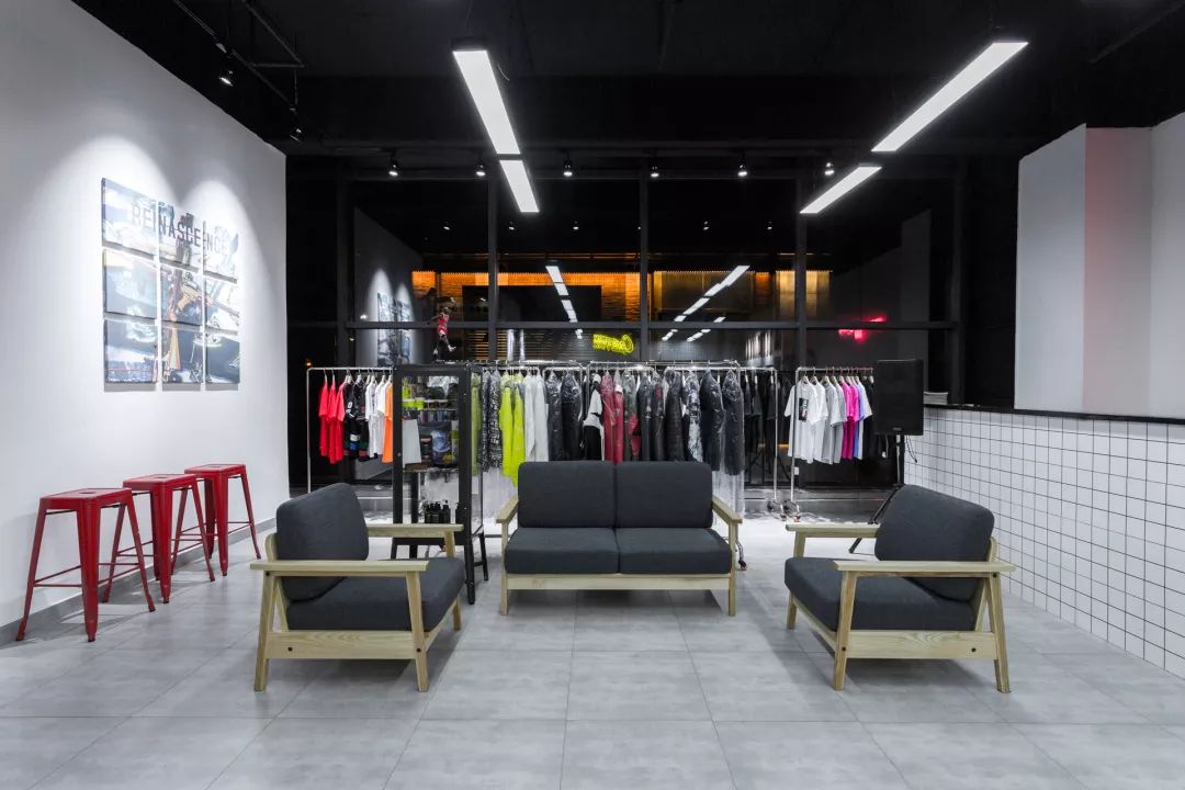 被满舒克、艾福杰尼cue的成都本土国潮品牌1807，用实力证明国货当自强！