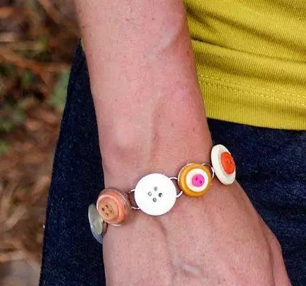 废旧纽扣可以怎样利用,废弃纽扣的利用