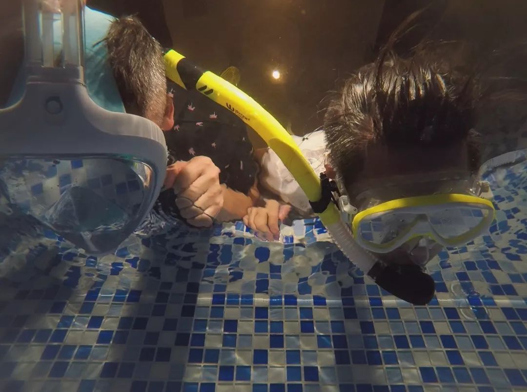 这大概是全世界最无聊的人了