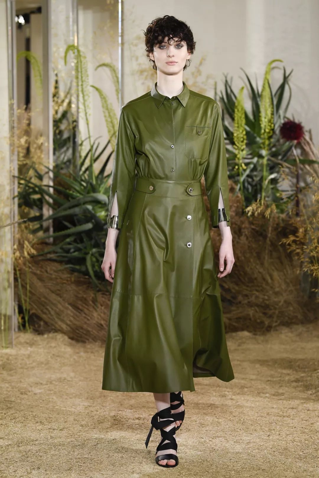 穿上它又酷又有钱，今年一定要买一件