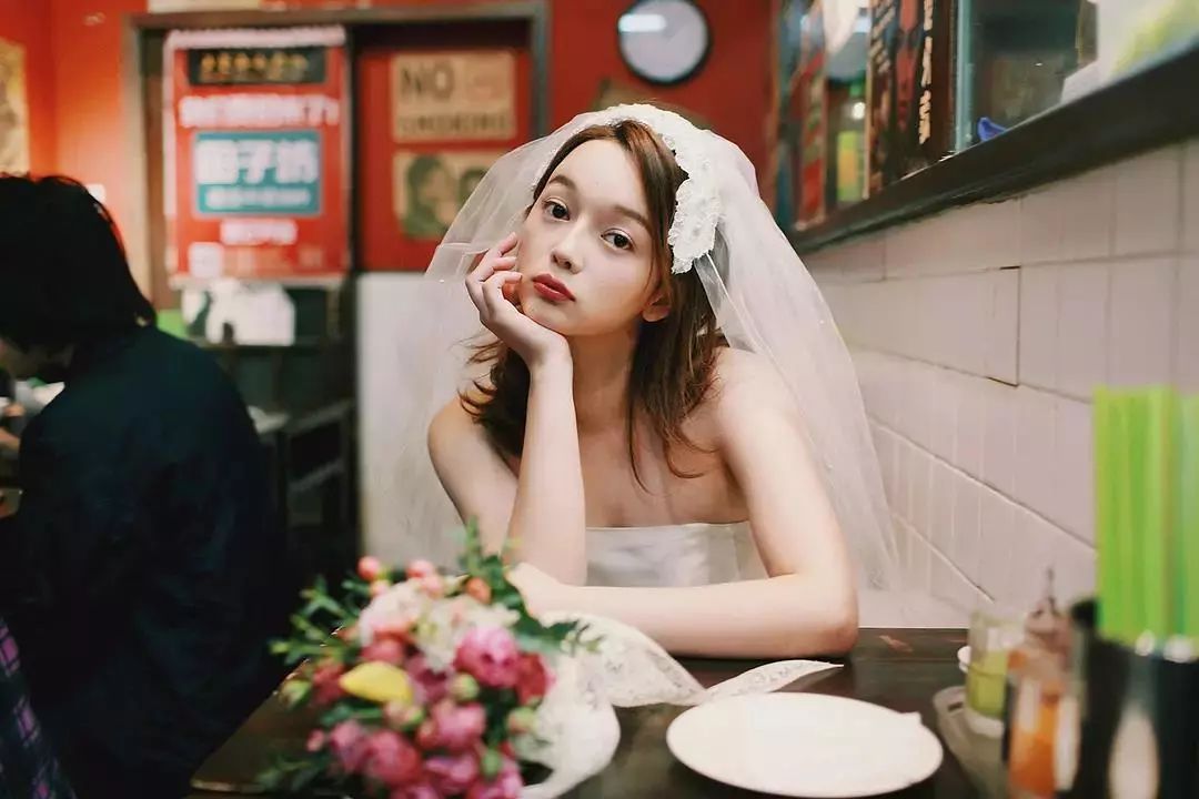 简单好看的婚纱画法,婚纱照五套风格穿搭推荐