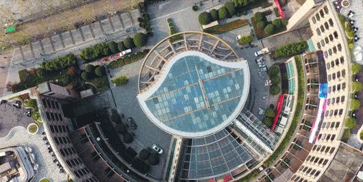 ¥498起/2位|西湖畔传奇酒店!6种口味小龙虾+美国生蚝+澳牛不限量!千岛湖啤酒尽情畅饮